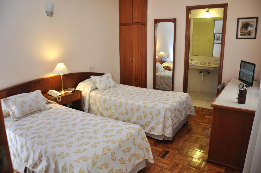 Hotel Los Cedros Salto Zewnętrze zdjęcie